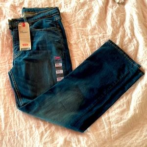 NWT - Levi’s 514 Straight 32x29 Jeans - Blue/Denim